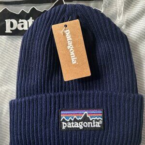 Patagonia Beanie Navy NWT Unisex